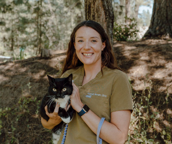 Danielle Meyers Danielle Meyers